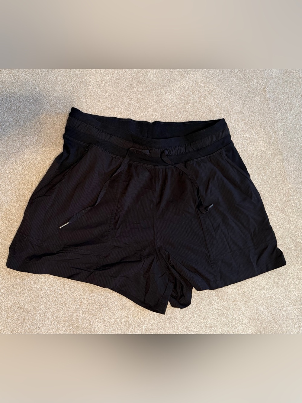 Lululemon Dance Studio High-Rise Short 3.5" - Black - Size 8